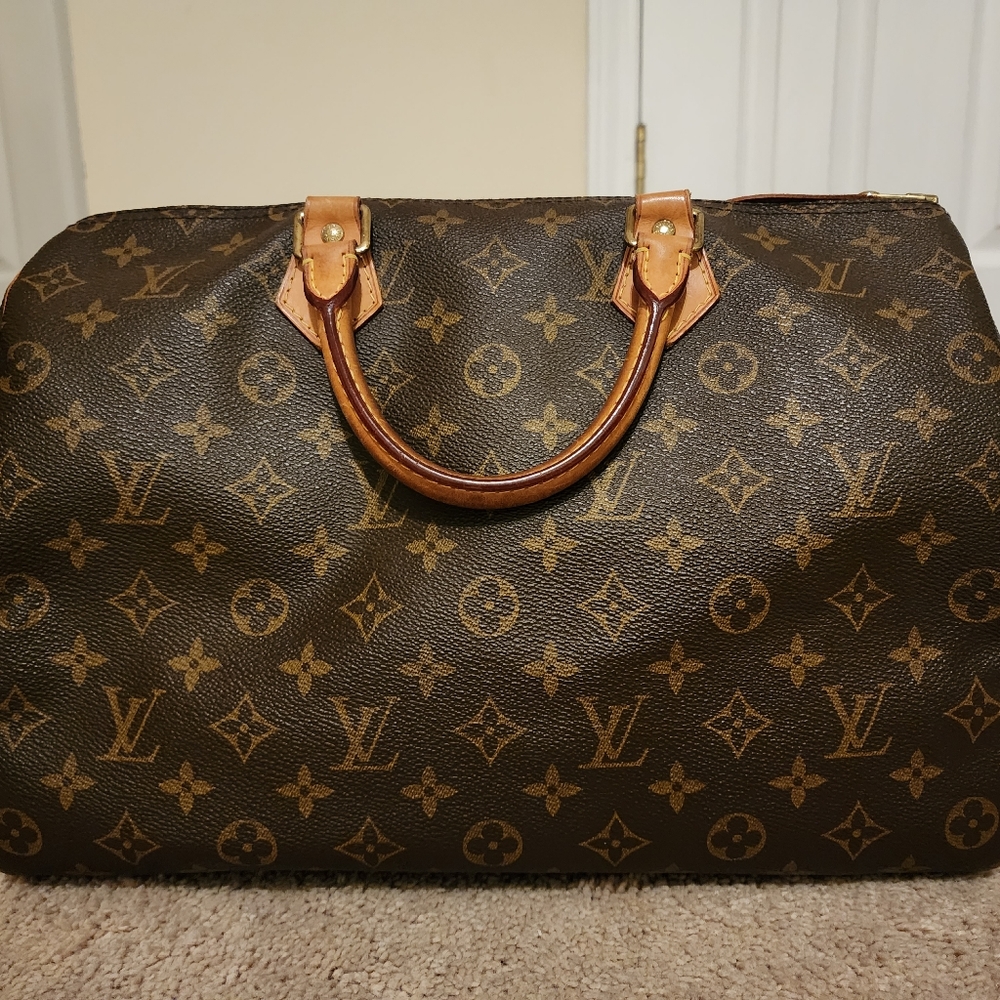 Louis Vuitton Speedy 35